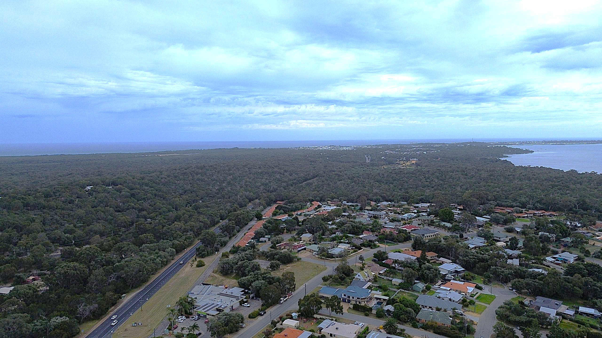 12 Pioneer Court, Bouvard - Image 1